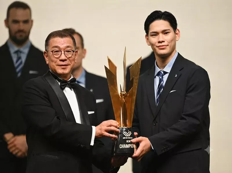 Yuji Nishida ghi dấu ấn với nhiều thành tích nổi bật